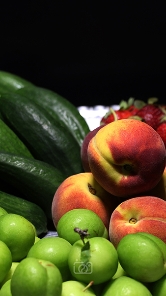 خیار، هلو، توت فرنگی و گوجه سبز